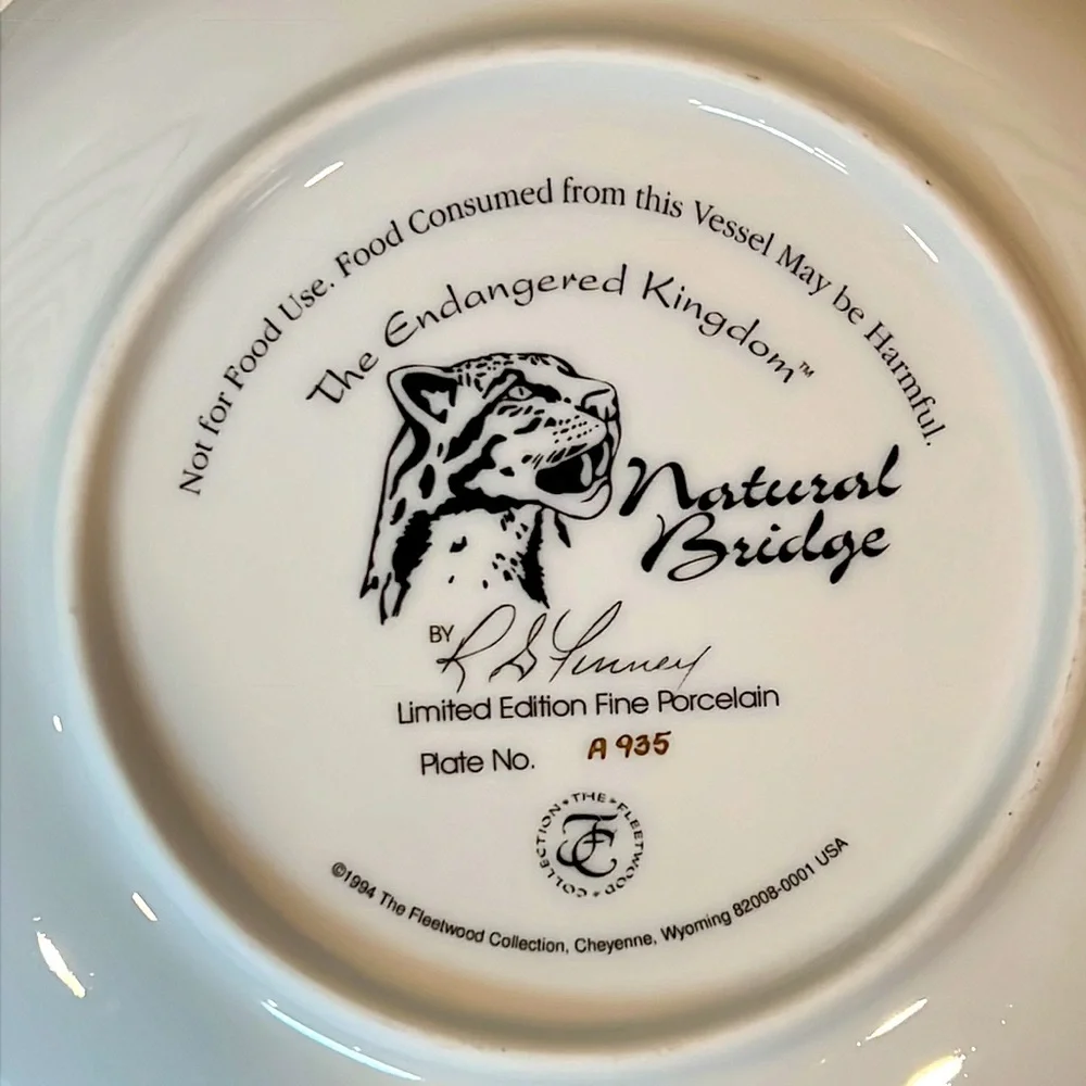 FLEETWOOD COLLECTION. The Endangered Kingdom. Natural Bridge. No A 935